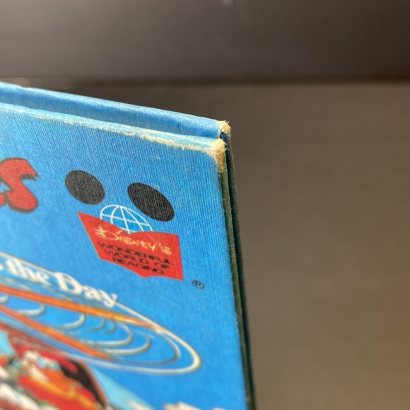 Disney - Duck Tales “ Webby  Saves the Day “ hard cover book - Picture 6 of 10